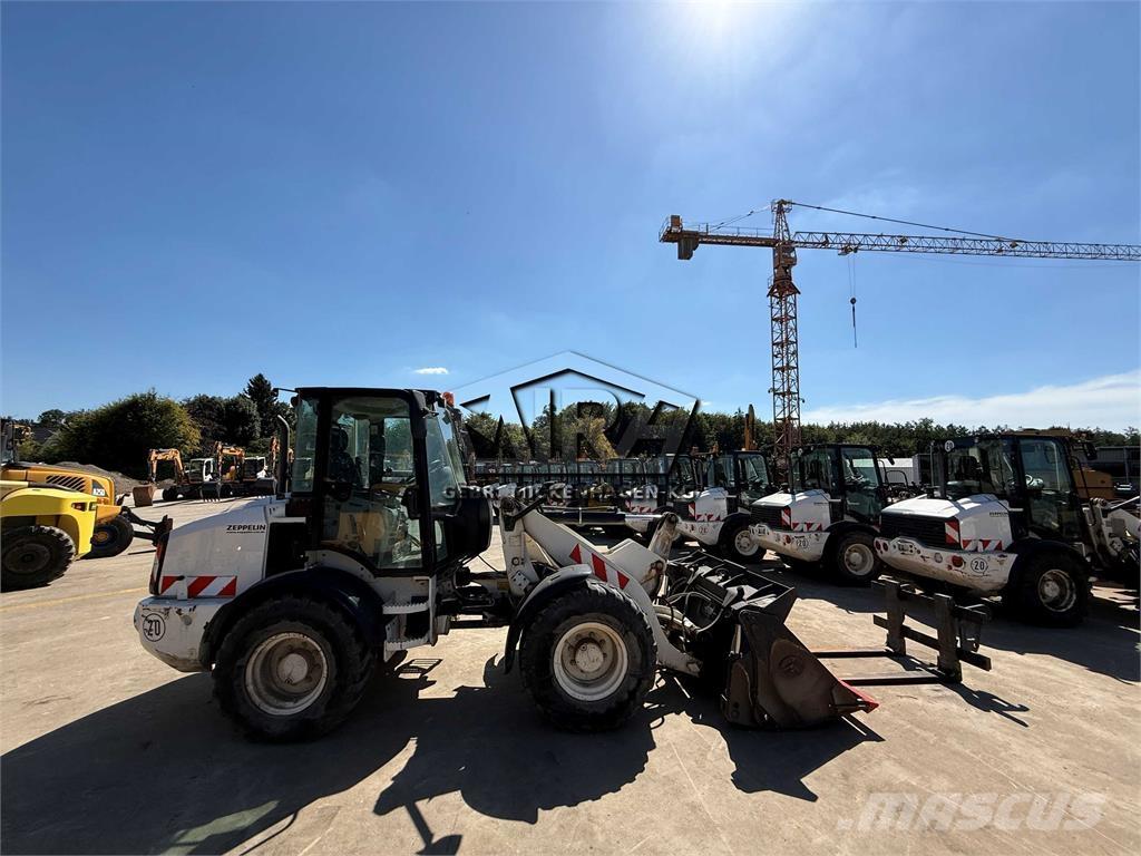 CAT 908 M Kolesové nakladače