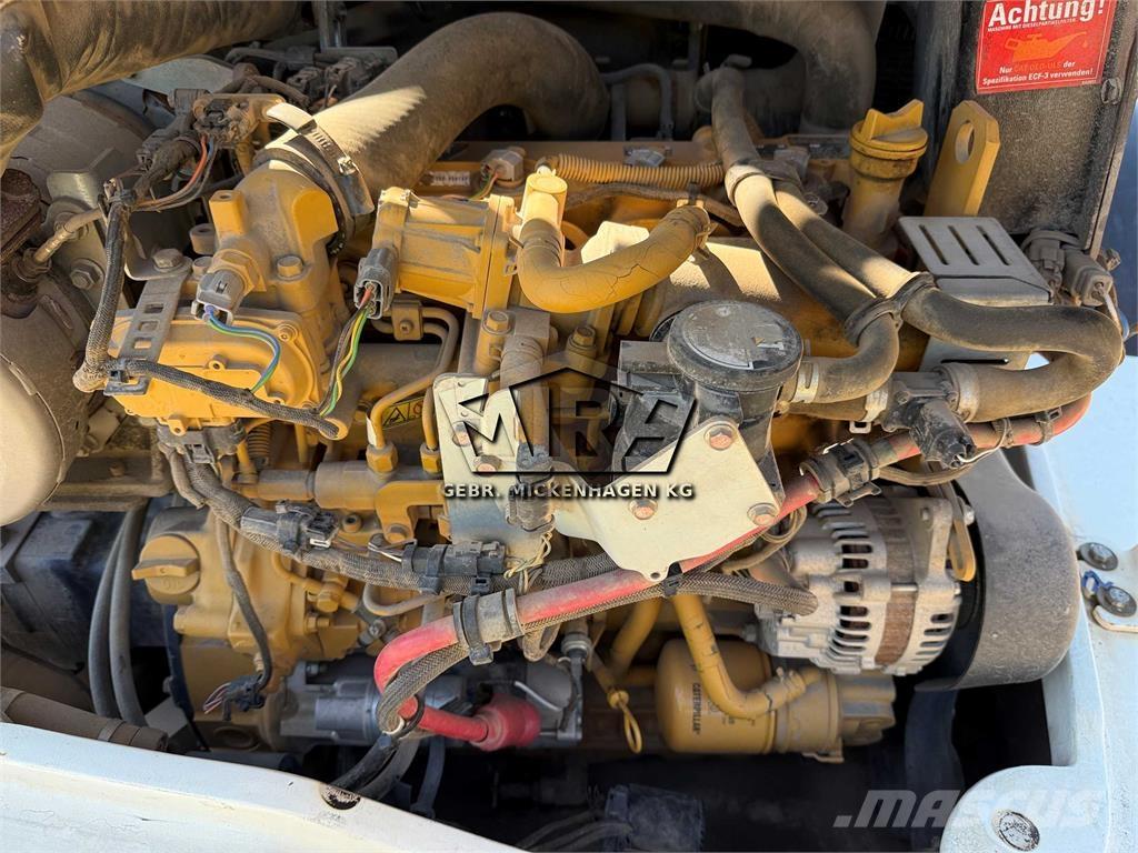 CAT 908 M Kolesové nakladače