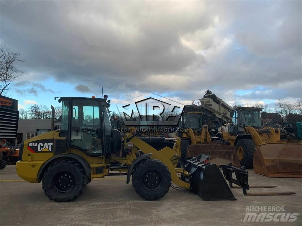 CAT 908M Kolesové nakladače