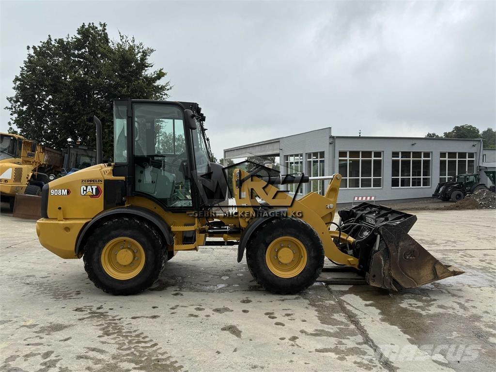 CAT 908M Kolesové nakladače