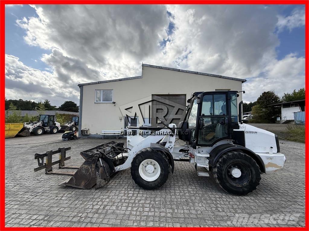 CAT 908M Kolesové nakladače