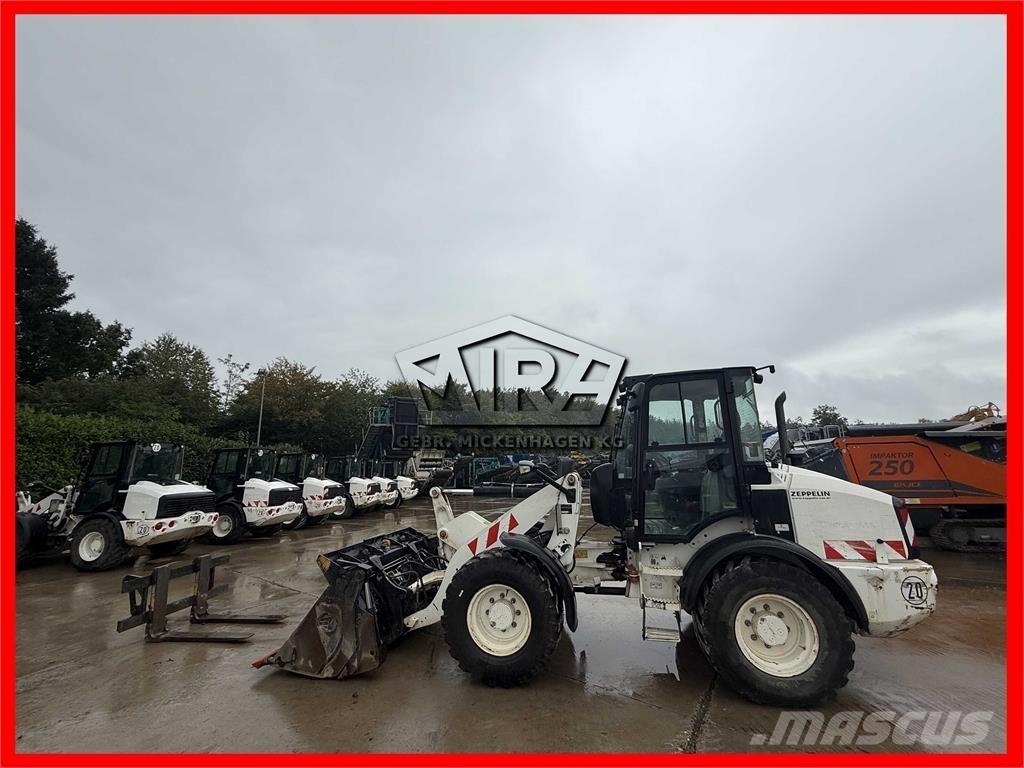 CAT 908M Kolesové nakladače