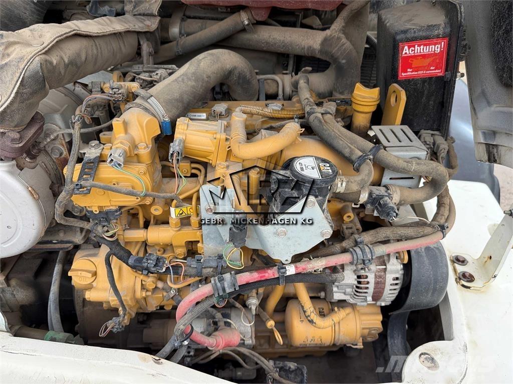CAT 908M Kolesové nakladače