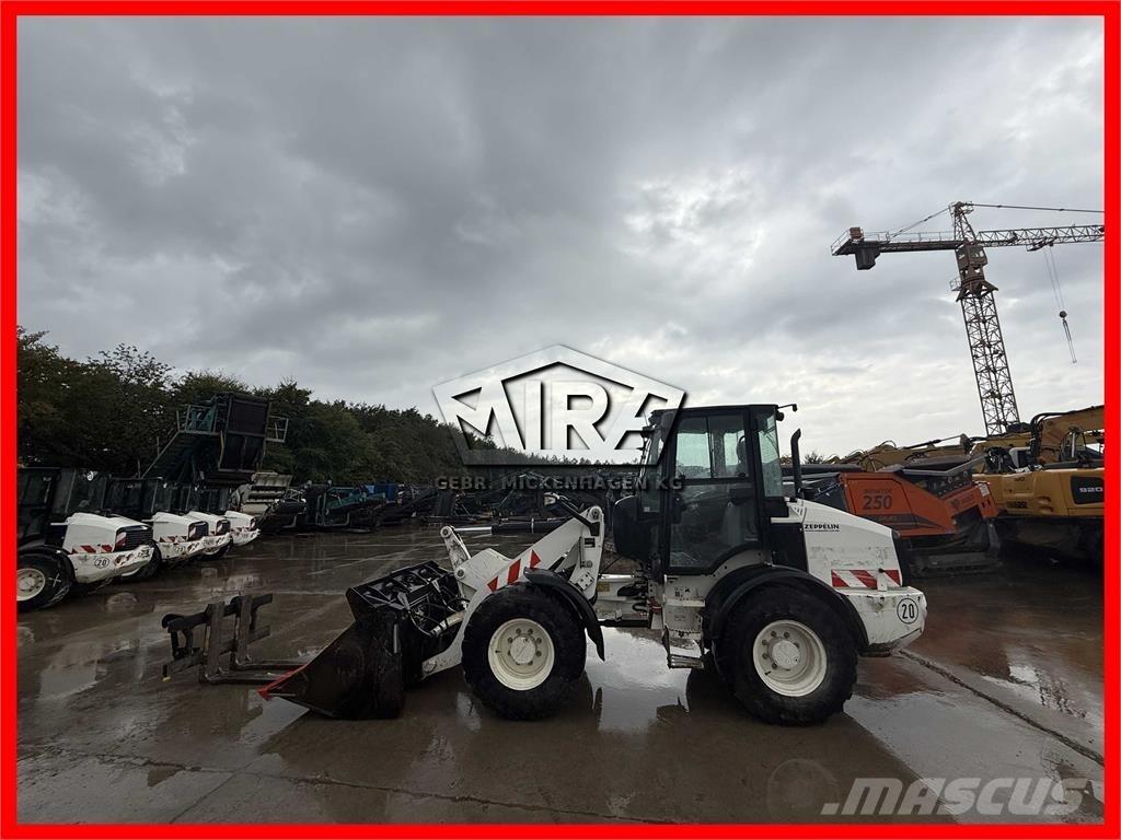CAT 908M Kolesové nakladače