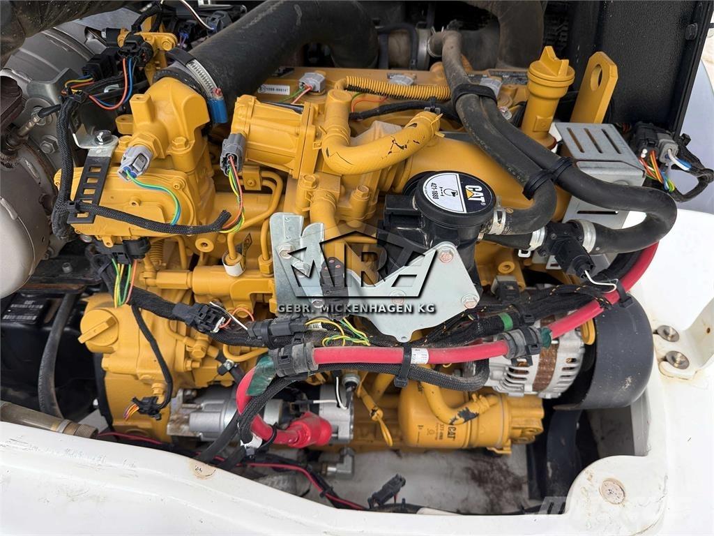 CAT 908M Kolesové nakladače