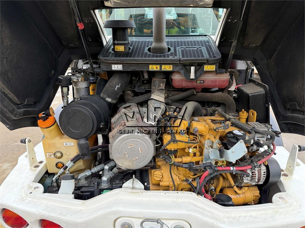 CAT 908M Kolesové nakladače