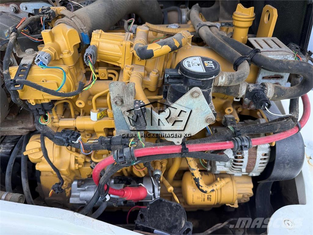 CAT 908M Kolesové nakladače