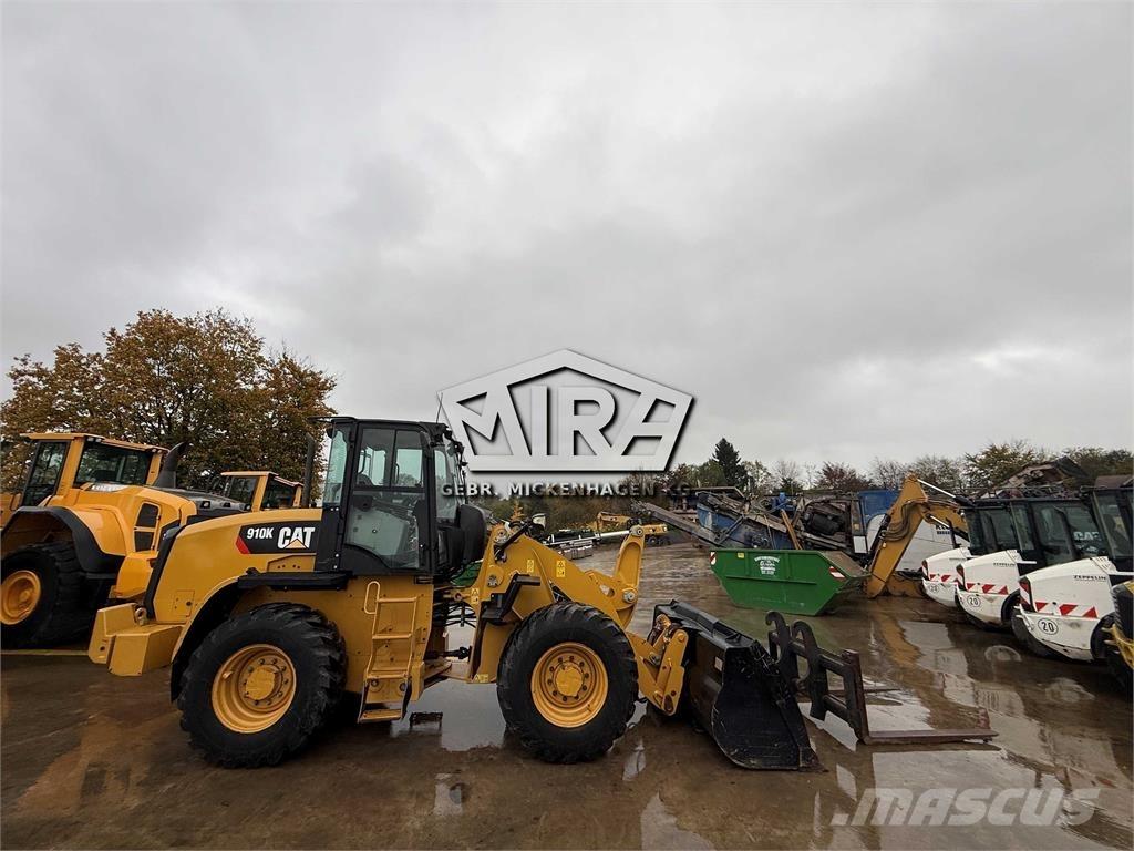 CAT 910K !! 1.215h !! Kolesové nakladače