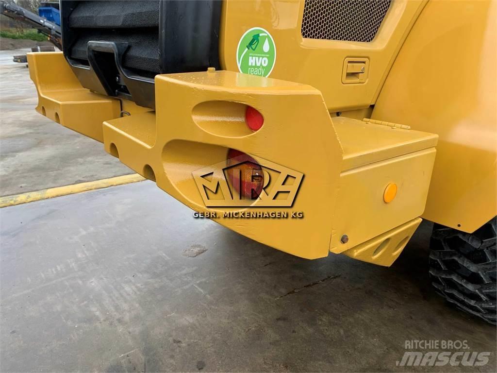 CAT 930M Kolesové nakladače