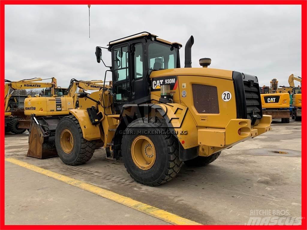 CAT 930M Kolesové nakladače