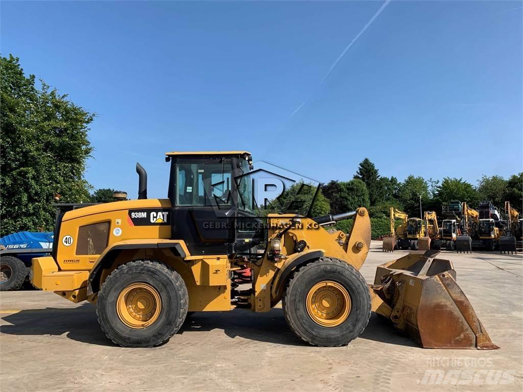 CAT 938M Kolesové nakladače