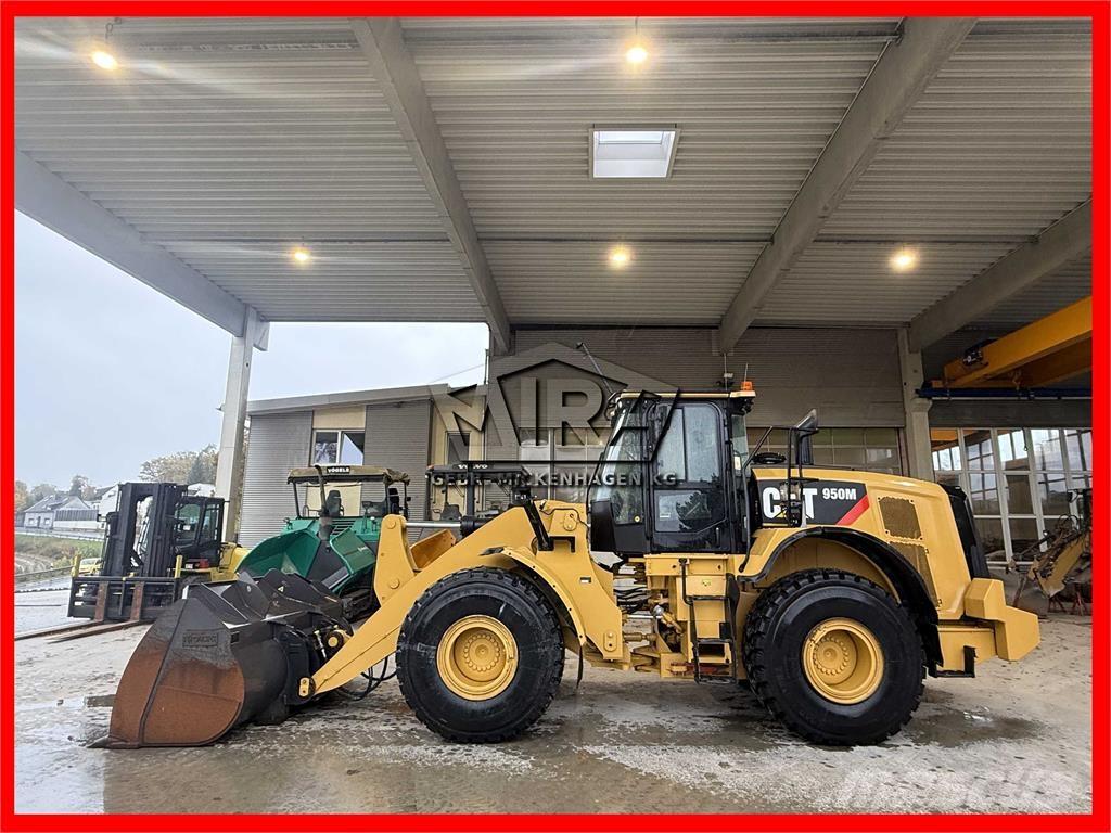 CAT 950M Kolesové nakladače