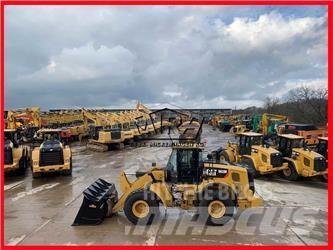 CAT 962M Kolesové nakladače