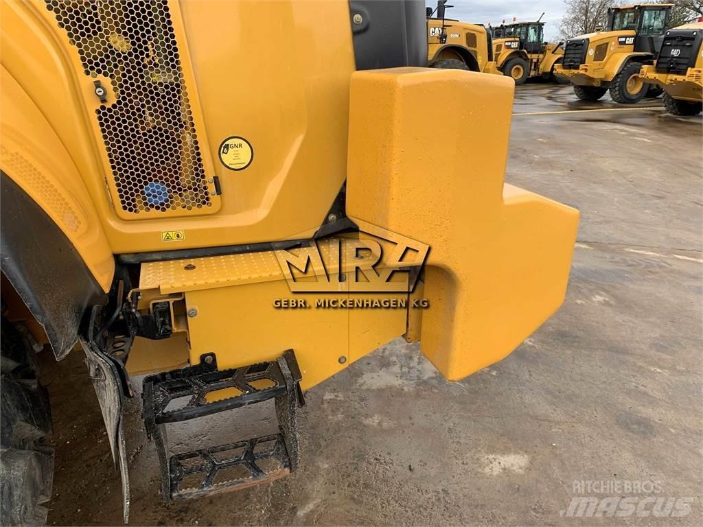 CAT 972M XE Kolesové nakladače