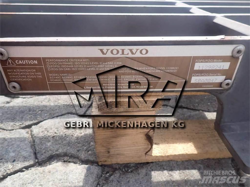 Volvo EC 360 C Kabíny a interiér