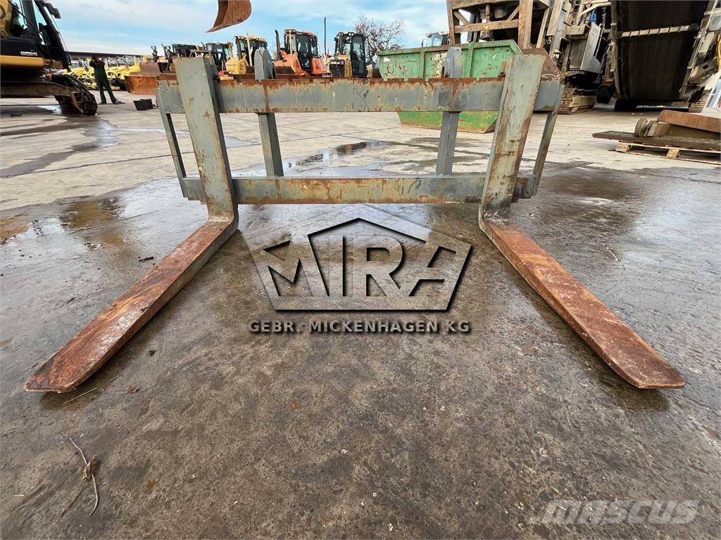 Volvo SW / L90 Vidlica