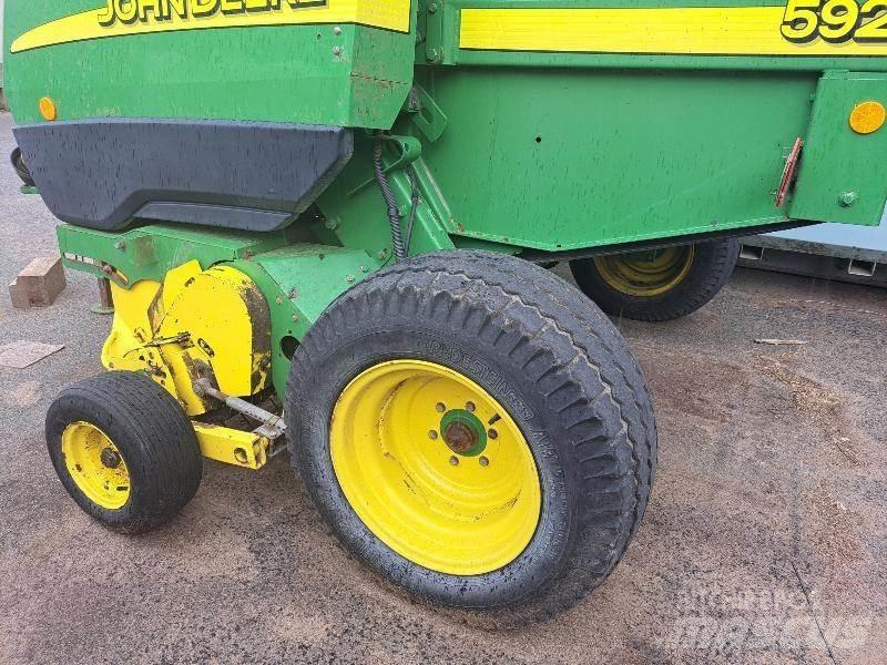 John Deere 592 Lisy na okrúhle balíky