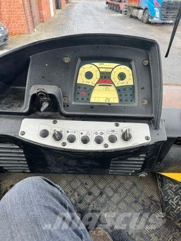 Bomag BW213DH-4 Ďalšie valce