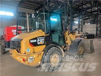 CAT 906M Kolesové nakladače