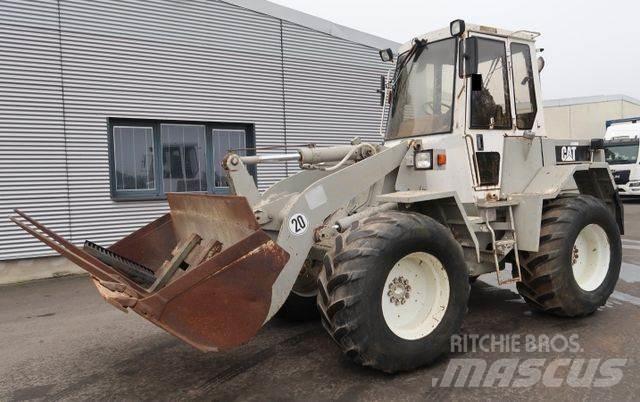 CAT 910 E Kolesové nakladače