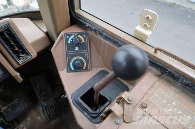 CAT 910 E Kolesové nakladače