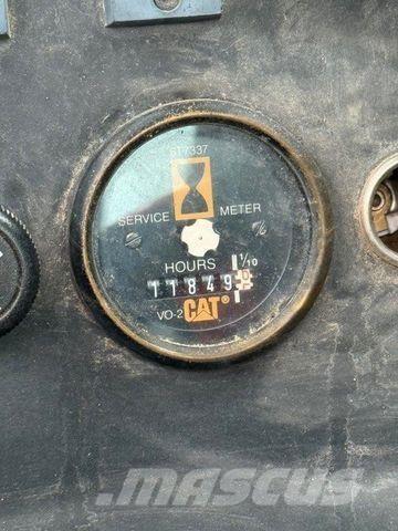 CAT 924F Kolesové nakladače