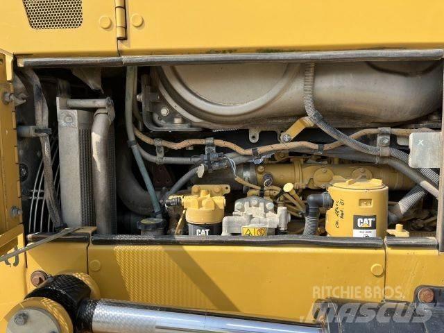 CAT D6N XL Stavebníctvo - ostatné