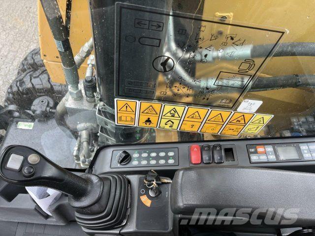 CAT M320F Stavebníctvo - ostatné