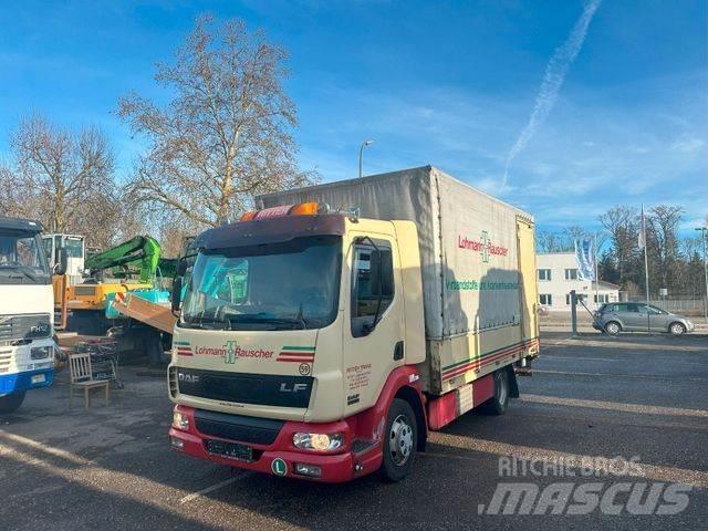 DAF FA45.220 Nákladné vozidlá s bočnou zhrnovacou plachtou