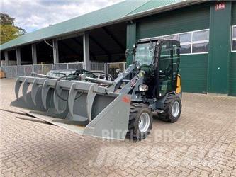 GiANT G2200 HD Kolesové nakladače