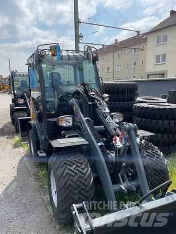 GiANT G3500 X-TRA Kolesové nakladače