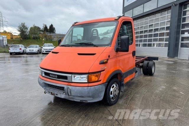 Iveco 35C12 4x2 Iné