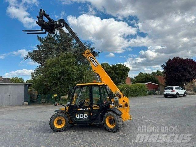 JCB 525-60 Teleskopické manipulátory