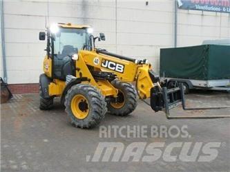JCB TM220 Agri Kolesové nakladače