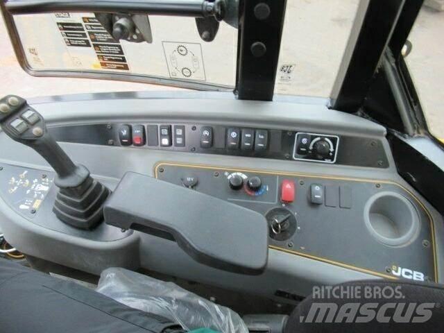 JCB TM220 Agri Kolesové nakladače