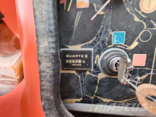 JLG 450 AJ - Kĺbové plošiny