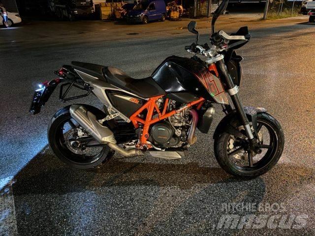 KTM 690 DUKE Ďalšie nákladné vozidlá