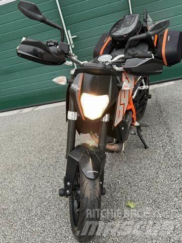 KTM 690 DUKE Ďalšie nákladné vozidlá