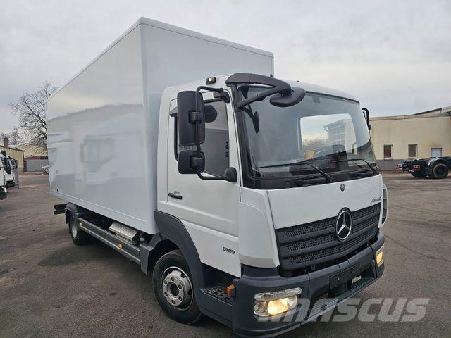 Mercedes-Benz 818 Skriňová nadstavba