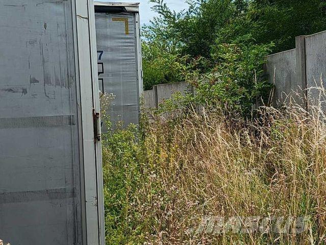 Panav TV018M Prívesy s bočnou zhrnovacou plachtou