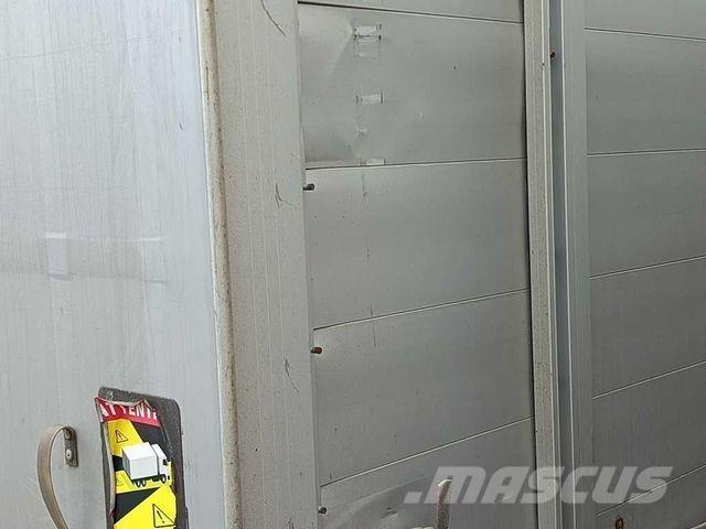 Panav TV018M Prívesy s bočnou zhrnovacou plachtou