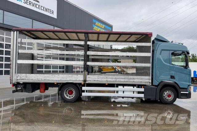 Scania R410 4x2 Nákladné vozidlá s bočnou zhrnovacou plachtou