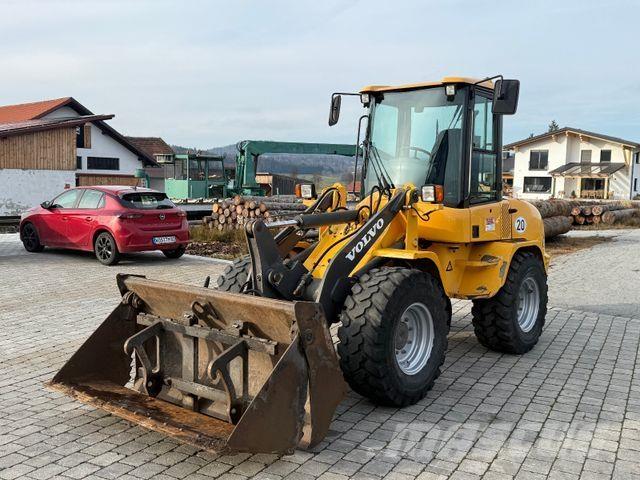 Volvo L 30 B Kolesové nakladače