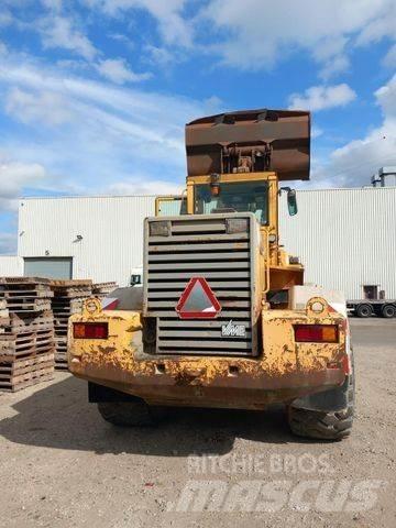 Volvo L180 Kolesové nakladače