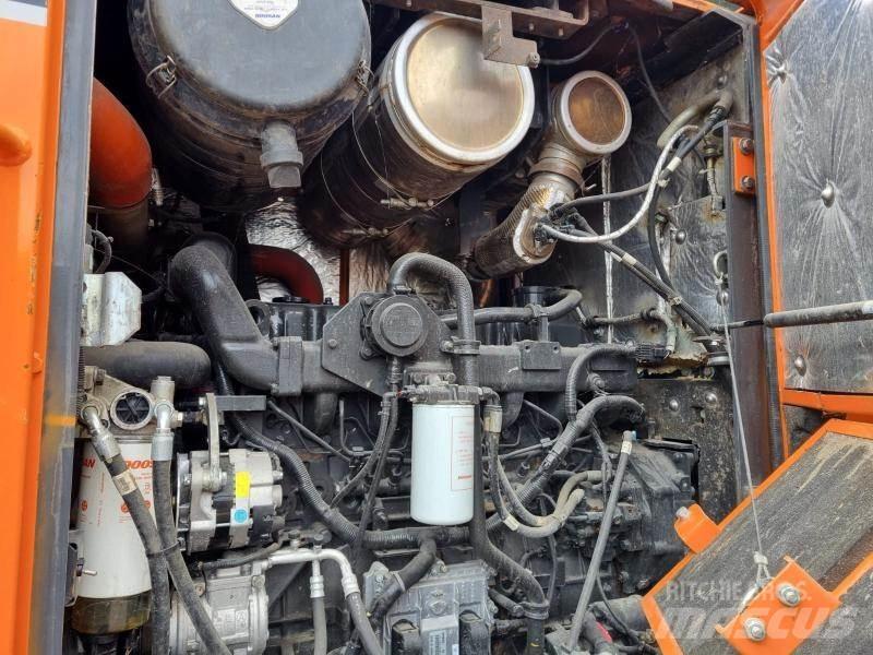 Doosan DL300 Kolesové nakladače