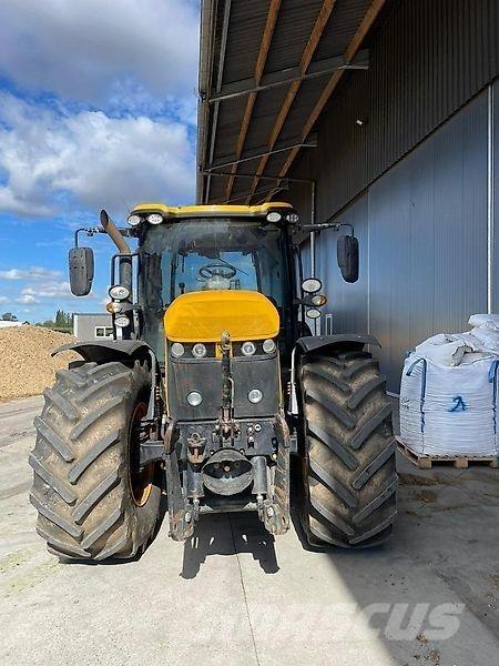 JCB Fastrac 4220 Traktory