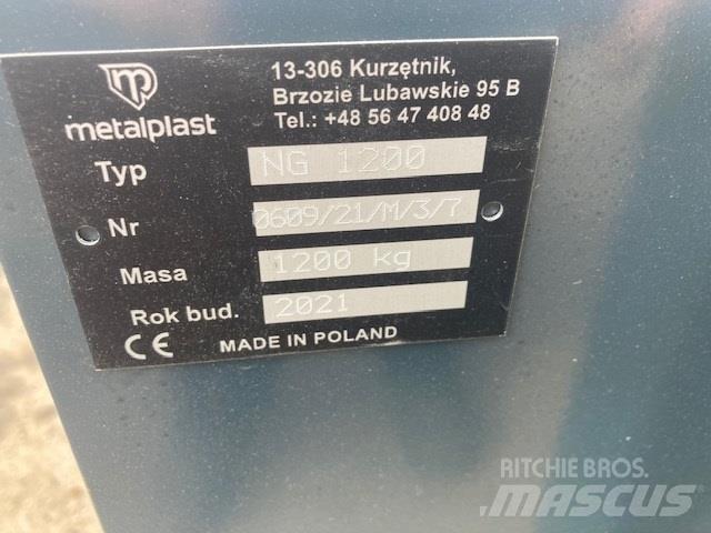  - - -  1200 KG Predné závažie