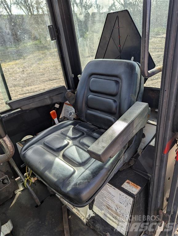 Bobcat X220 Mini rýpadlá < 7t