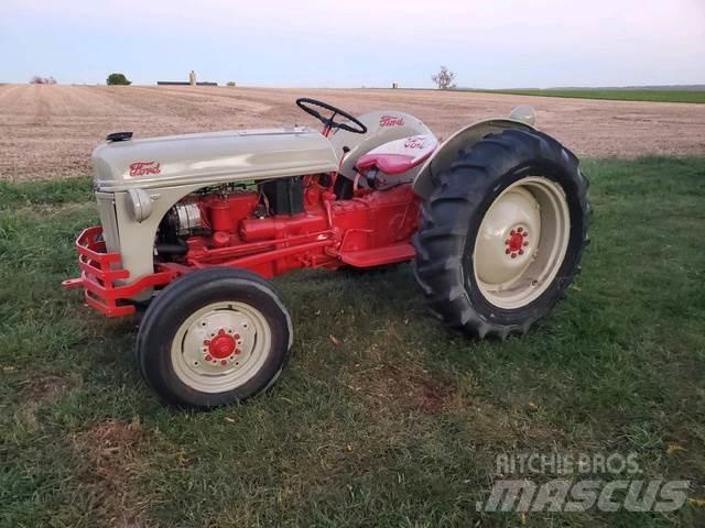 Ford 8 N Tractor Stavebníctvo - ostatné