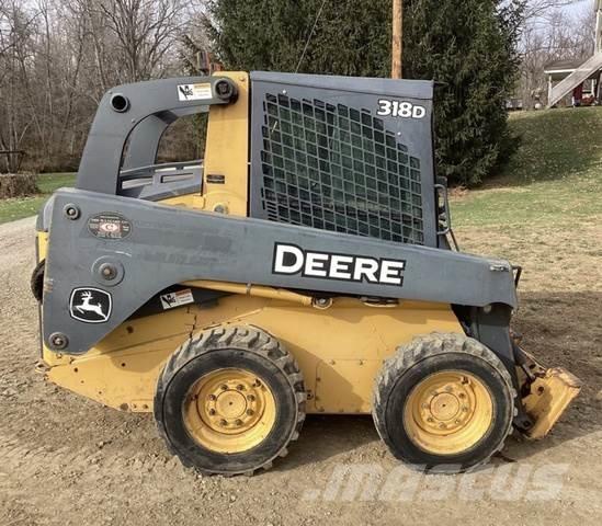 John Deere 318D Stavebníctvo - ostatné
